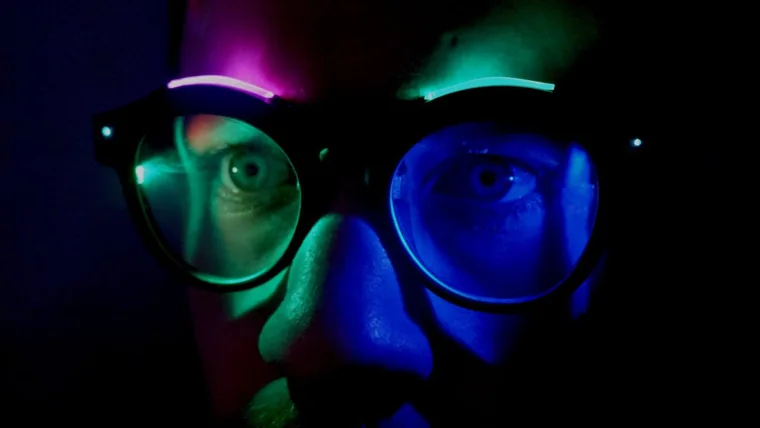 Sensor-equipped glasses worn in a dark environment